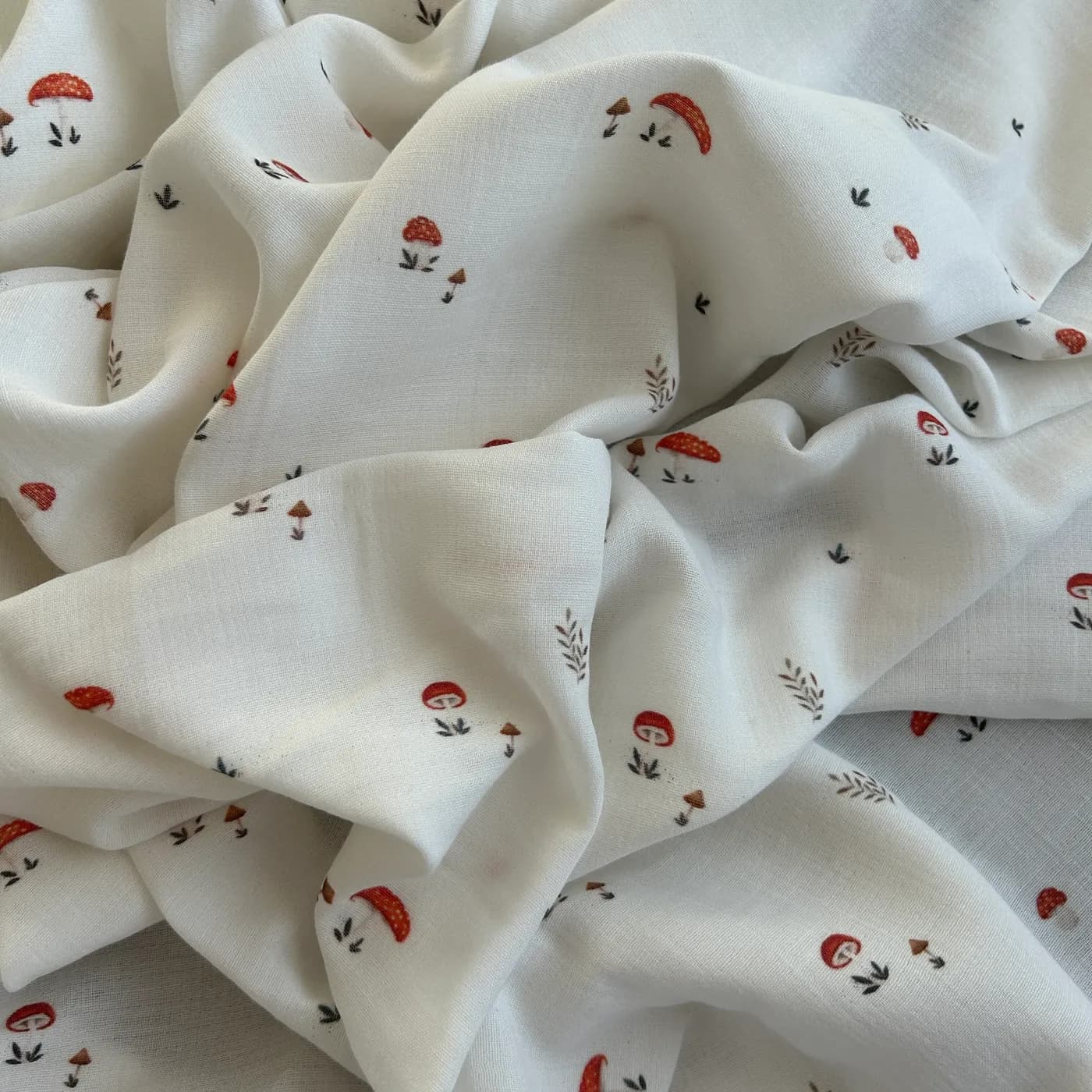 bebek-mantar-desenli-cift-kat-pamuk-muslin-kumas-dry204