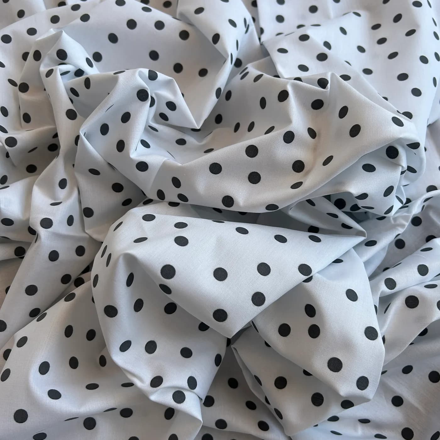 Küçük Puantiye Desenli Pamuk Poplin Kumaş / DRY 159 · Toptan (min. 50 metre)