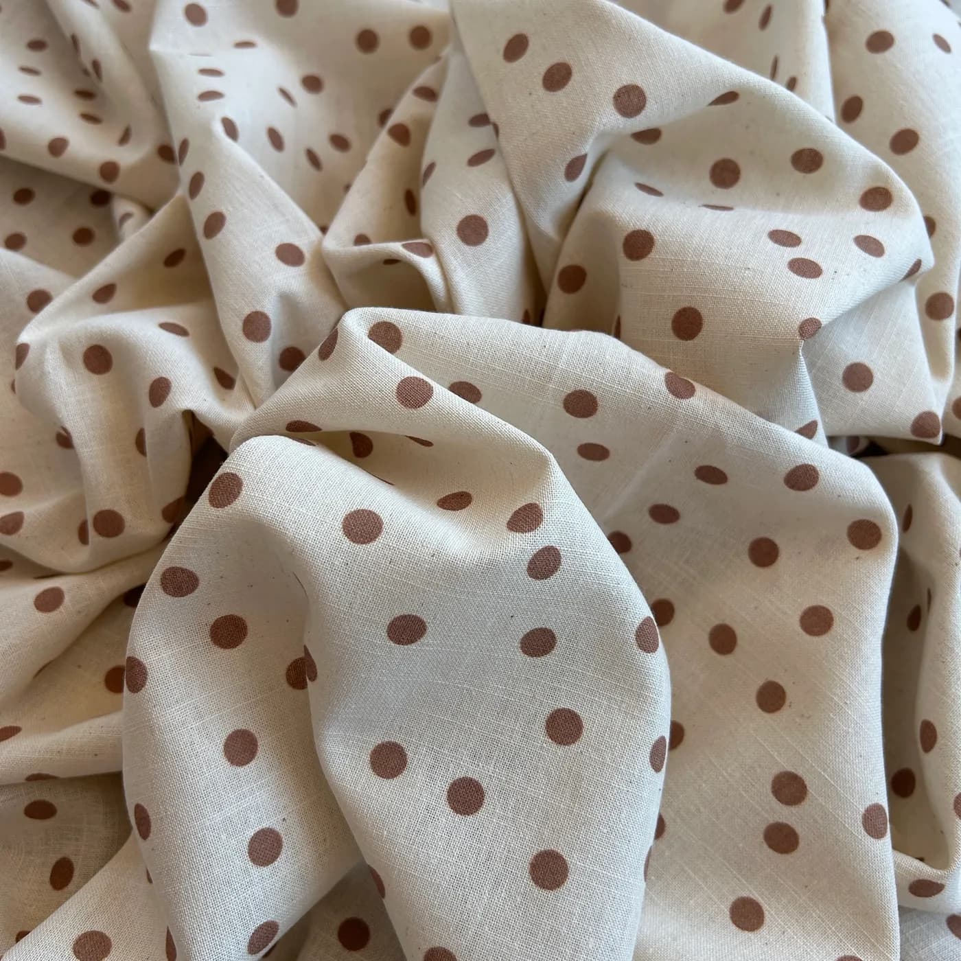 Naturel Zemin Küçük Puantiye Desenli Pamuk Keten Kumaş / DRY - 159 · Toptan (min. 50 metre)