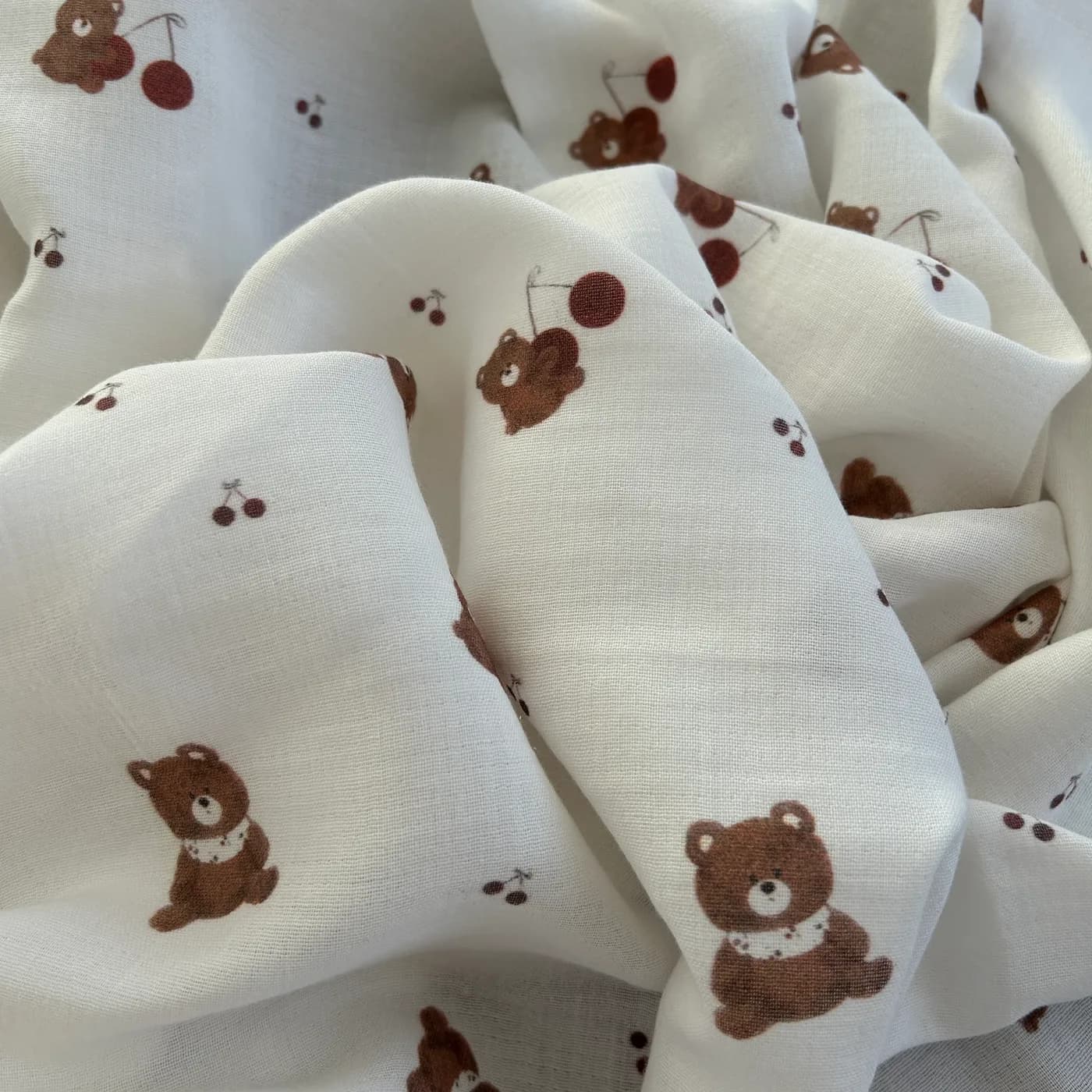 bebek-ayicik-desenli-cift-kat-pamuk-muslin-kumas-dry206