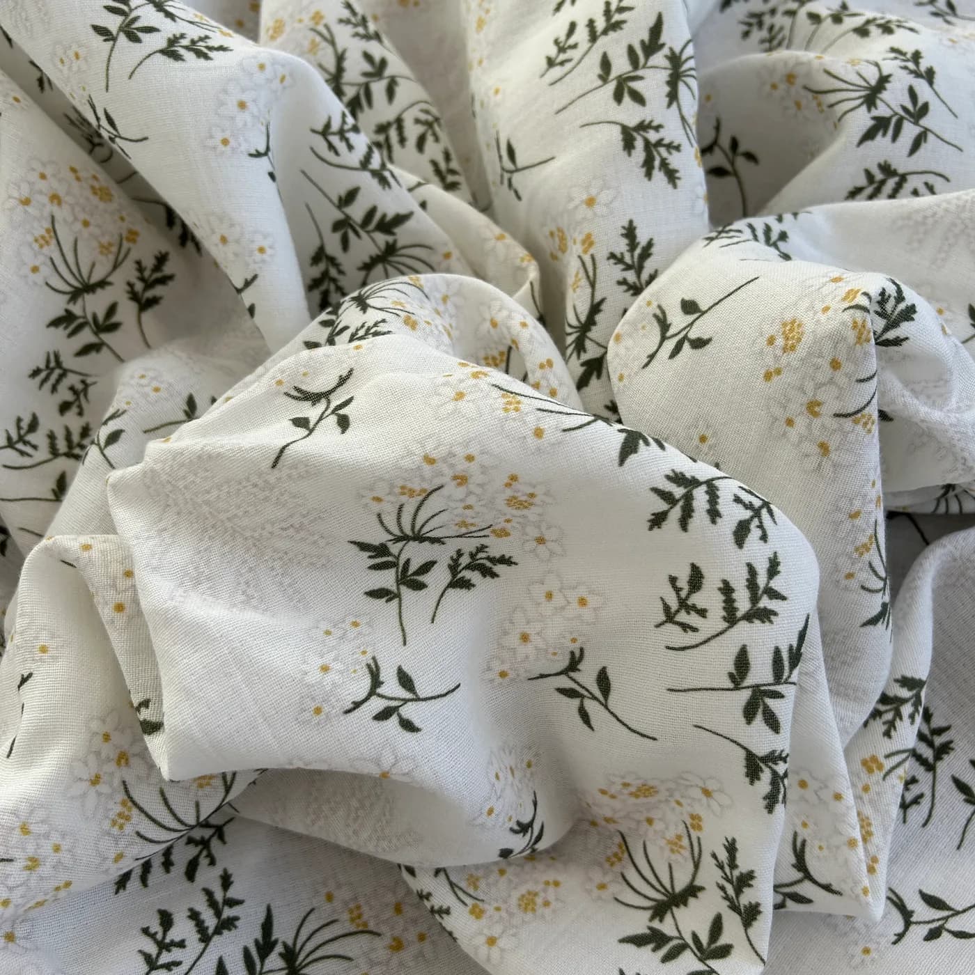 cicek-papatya-desenli-cift-kat-pamuk-muslin-kumas-dry183-3