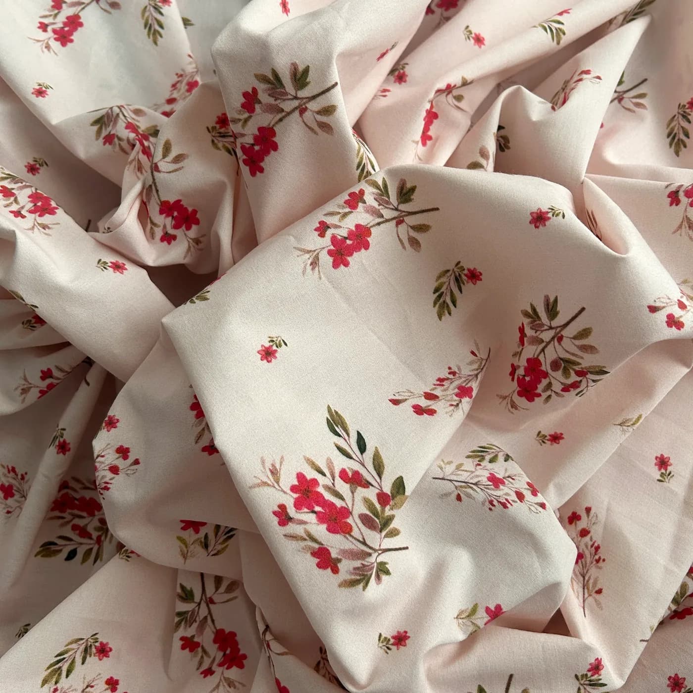 cicek-desenli-pamuk-poplin-kumas-dry-211-1